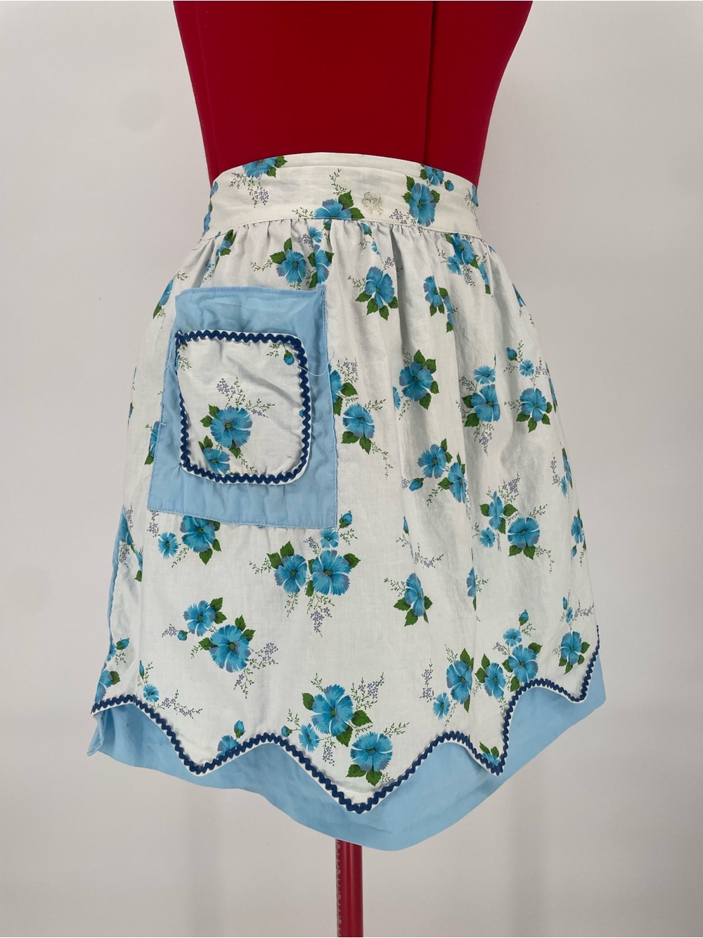 Mid Century Reversible Vintage Waist Apron Pockets Blue White Floral Cottagecore
